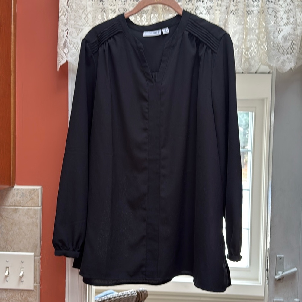 Susan Graver black blouse